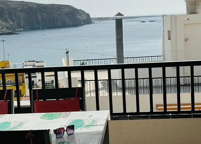 Cosy Apartment With Sea View En El Centro Los Cristianos