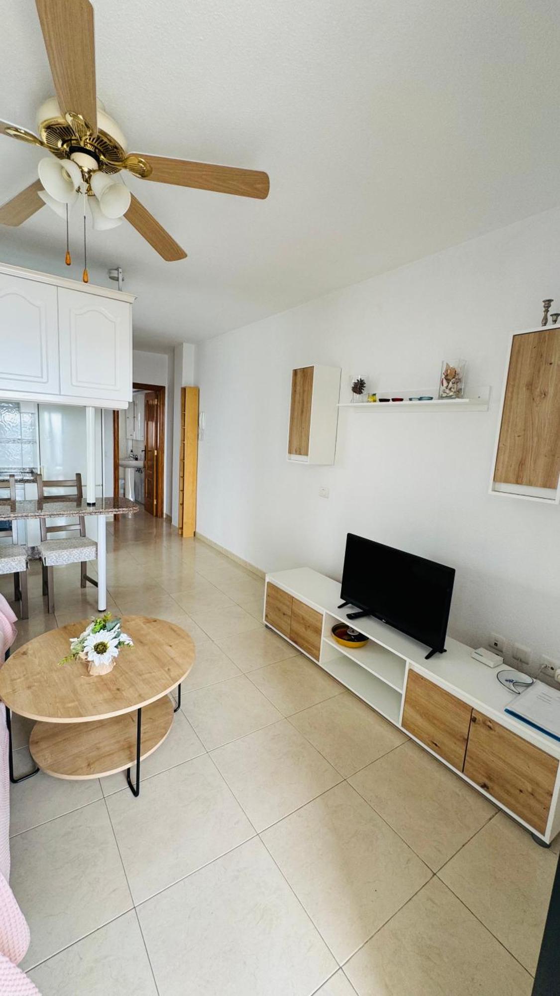Cosy With Sea View En El Centro Cristianos Appartement
